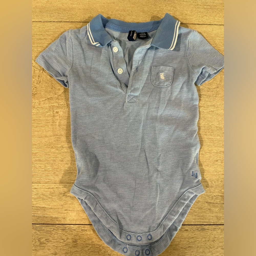 Janie and Jack short sleeve bunny collared onsie. No stains or damage 6-12M